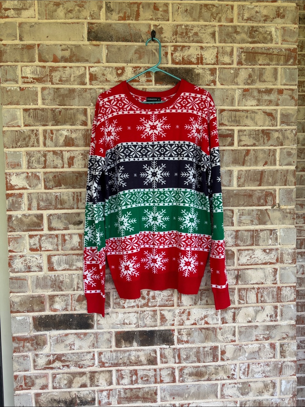Uideazone Striped Snowflake Ugly Christmas SKi‎ Lodge Sweater